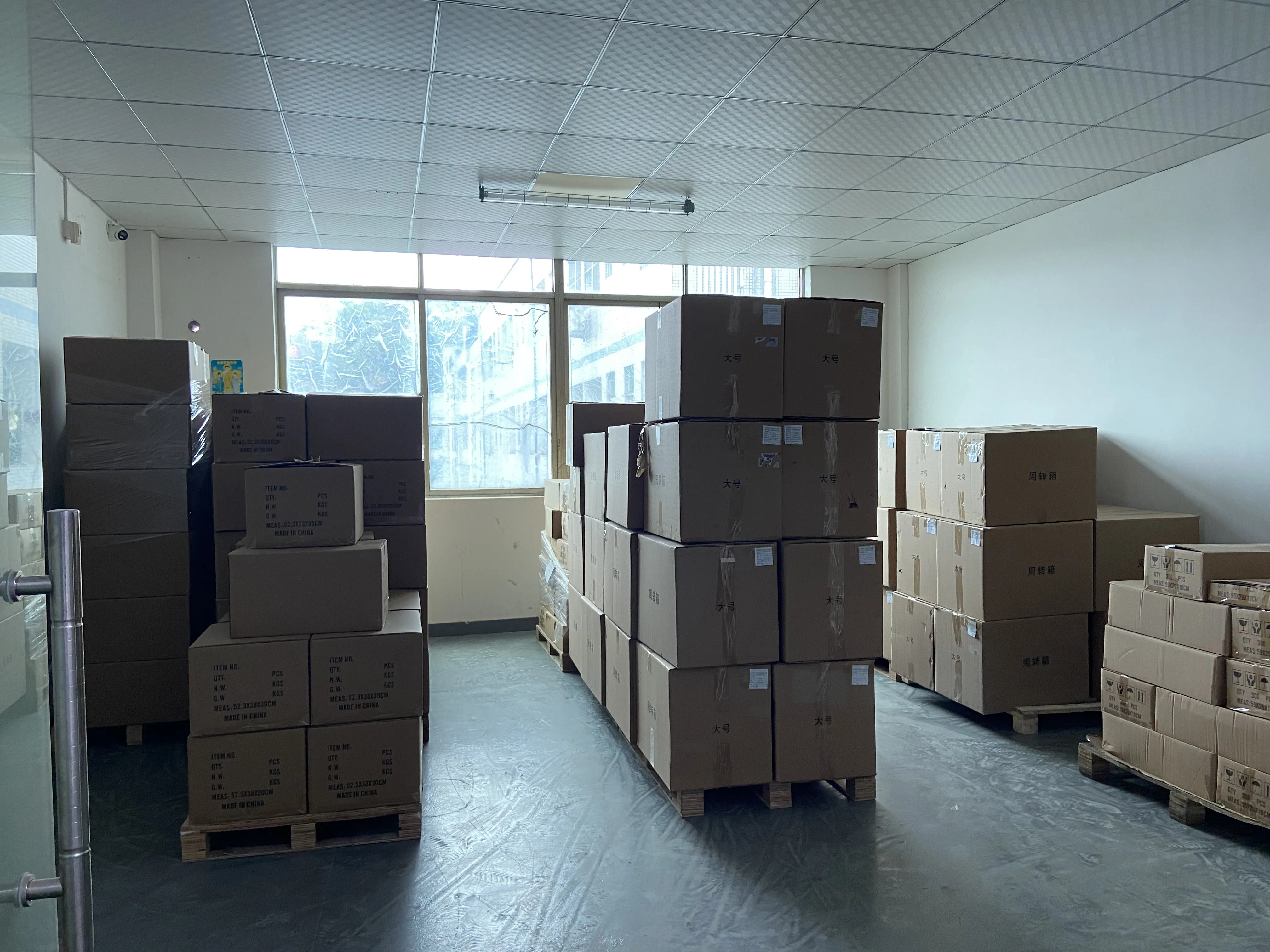 Cameras packaged for wholesale shipping from JSRD